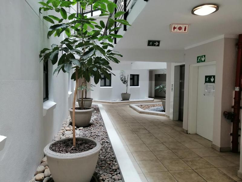 To Let 2 Bedroom Property for Rent in Claremont Western Cape